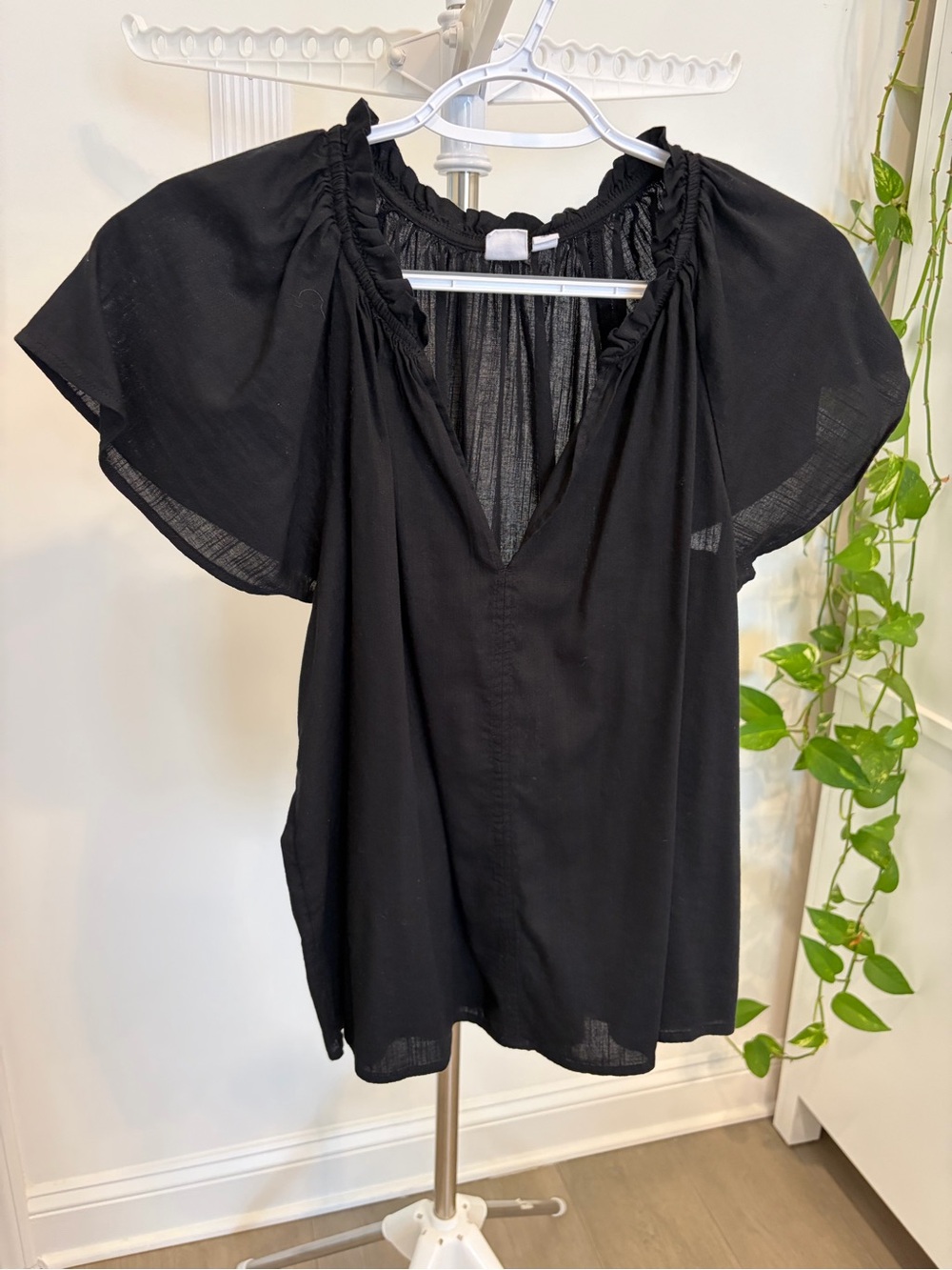 GAP Black Flutter Sleeve Peasant Blouse